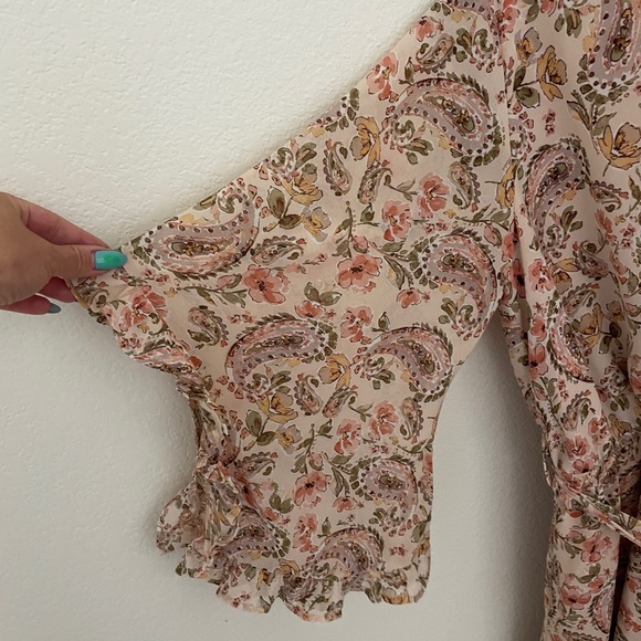 Dress Forum Floral Frilled Long Sleeve Mini Dress Cream Blush size M - Picture 8 of 8